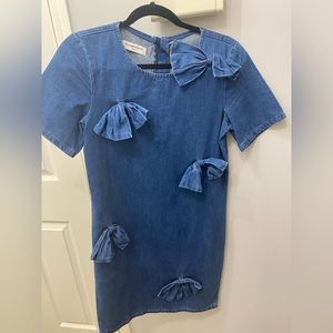Super cute Above the knee bow denim dress
